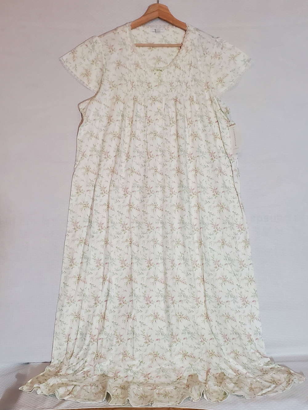 NEW Cream Floral Long Nightgown with Ruffle Hem Womens L Lace Trim 100% Cotton